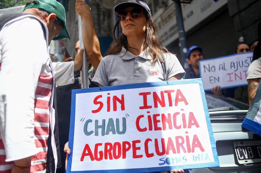 Marcha atrás: el Gobierno revirtió cambios en el INTA y otros organismos