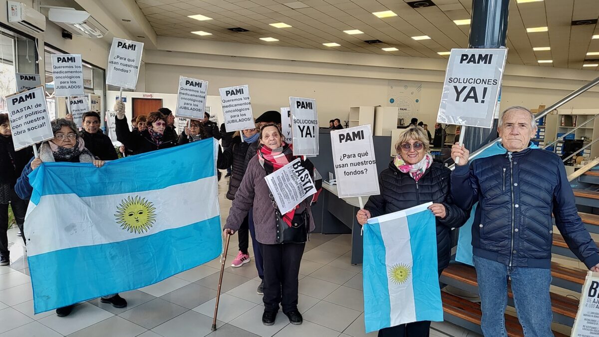 Trabajadores del PAMI no tienen aumento salarial hace un año: “El ajuste es salvaje”