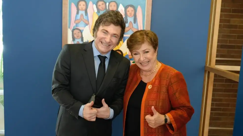Deuda externa: “Cuando el FMI te presta plata, condiciona tu economía”