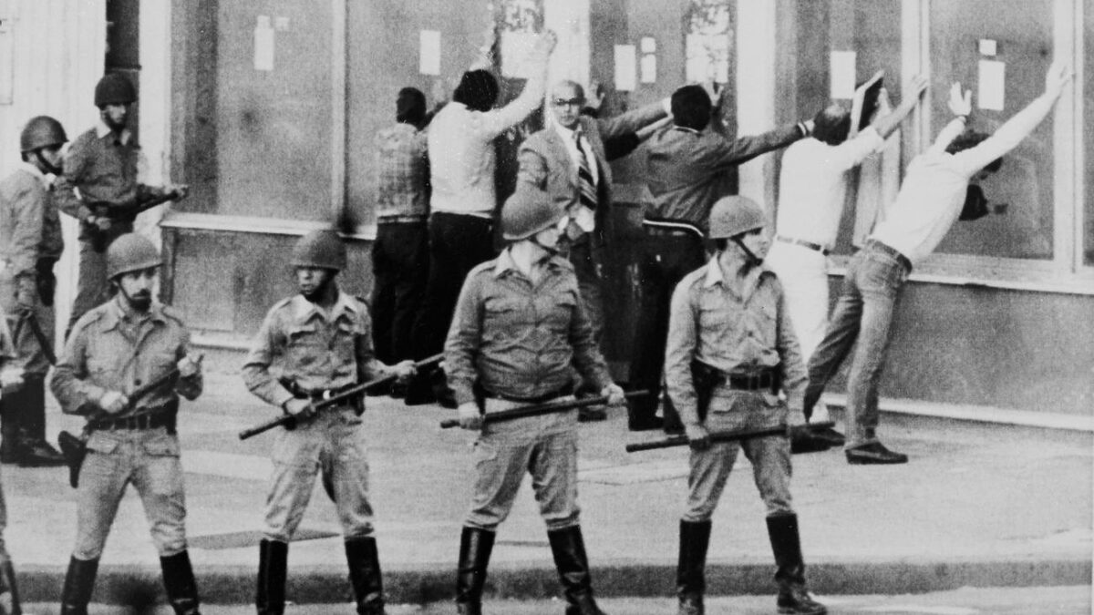 Presentan un libro que reconstruye la vida cotidiana en la última dictadura cívico-militar
