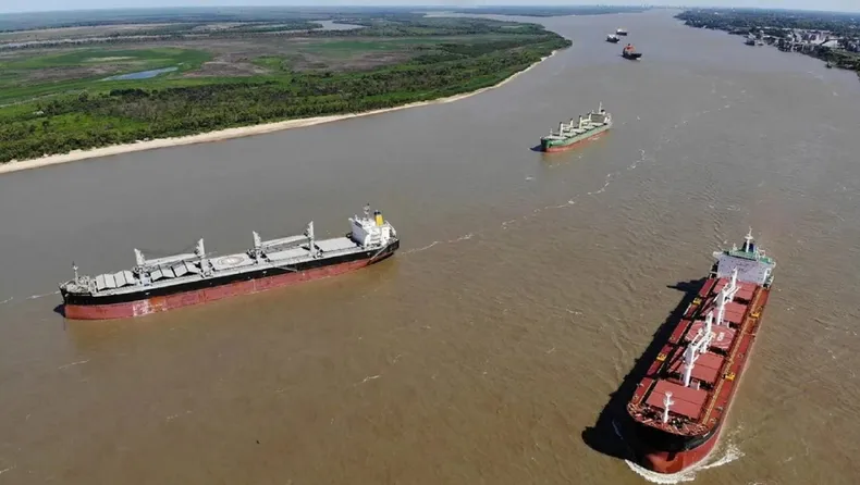 Presentan cautelar para frenar la licitación de la Hidrovía y analizar su impacto ambiental