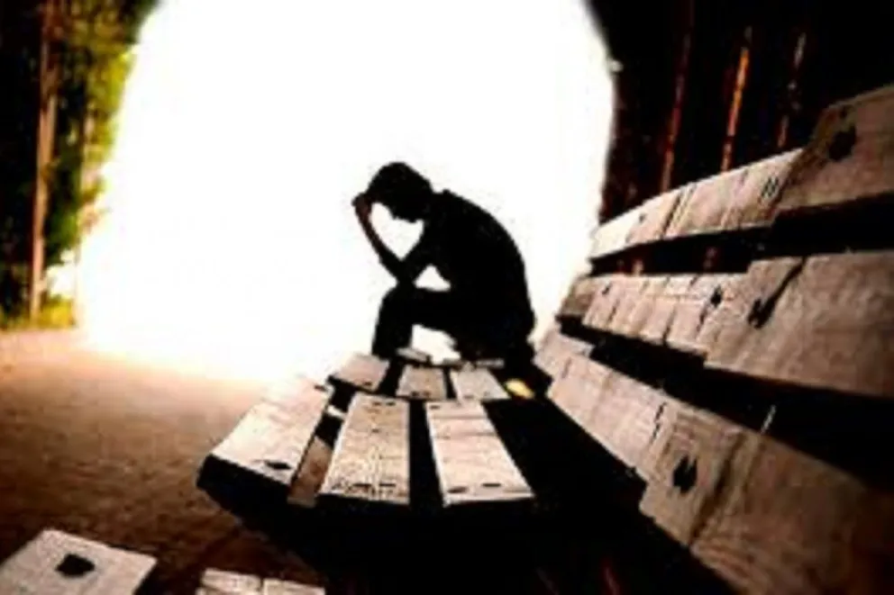 Salud mental en crisis: crecen los suicidios y la OSER sin convenio con psicólogos