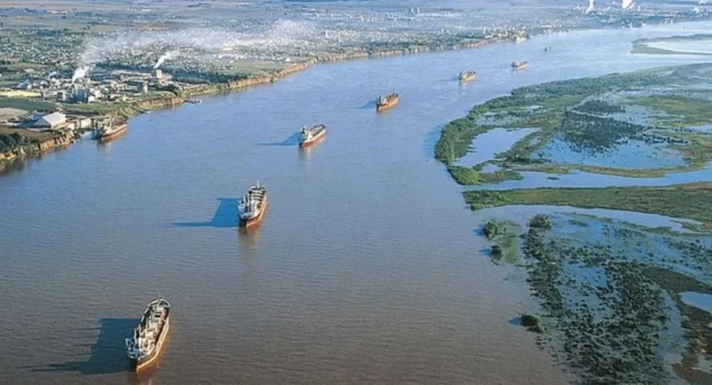 Concesión de la Hidrovía Paraguay-Paraná: "No habrá ningún beneficio para nuestro país"